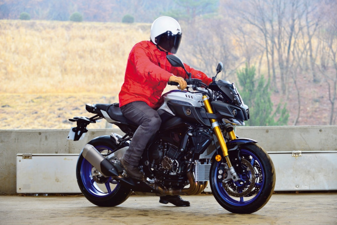 YAMAHA MT-10