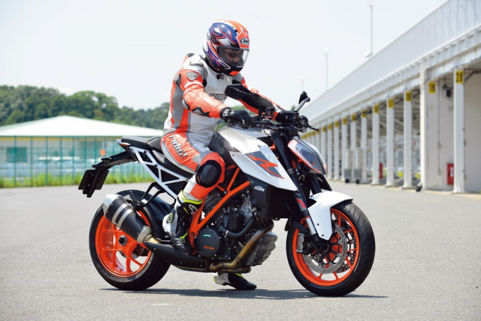 KTM 1290 SUPER DUKE R