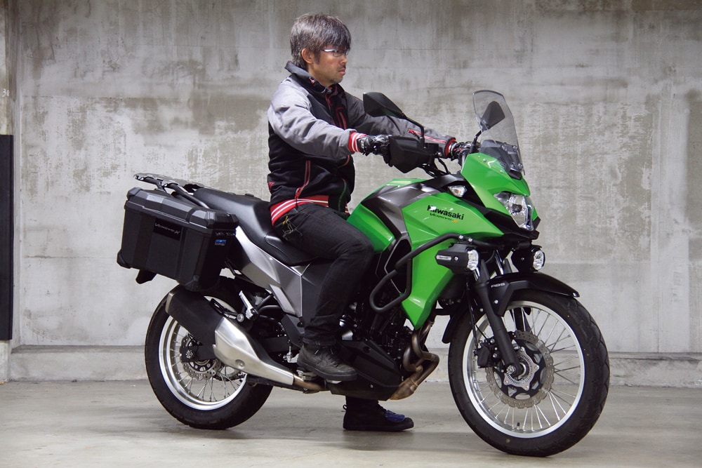 Kawasaki ヴェルシス-X 250 ABS ツアラー - バイク足つき アーカイブ - タンデムスタイル