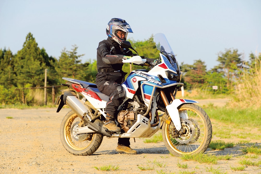 Honda Crf1000lアフリカツイン アドベンチャースポーツ Dct バイク足つき アーカイブ タンデムスタイル