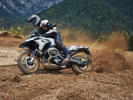 S1000RR同様に可変バルブタイミング機構を採用！2019年 新型R1250GS/RTが12月22日より販売開始