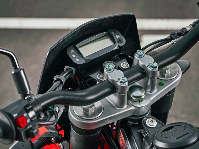 Apriliaから125ccモタード Sx125が登場 2月28日までの注文で1万円分のクーポンが当たるキャンペーンも バイクニュース タンデムスタイル