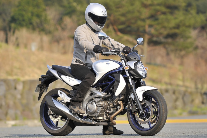 SUZUKI グラディウス400