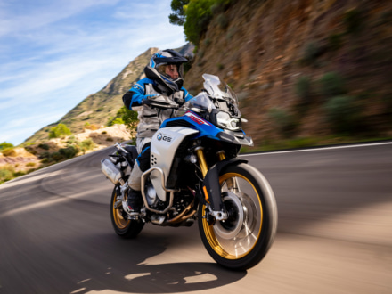 23ℓの大容量タンクなどを採用！BMW F850GSアドベンチャーが、2019年2月13日から販売開始