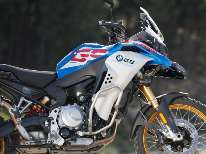 BMW F850GS Adventureのエンジン周り