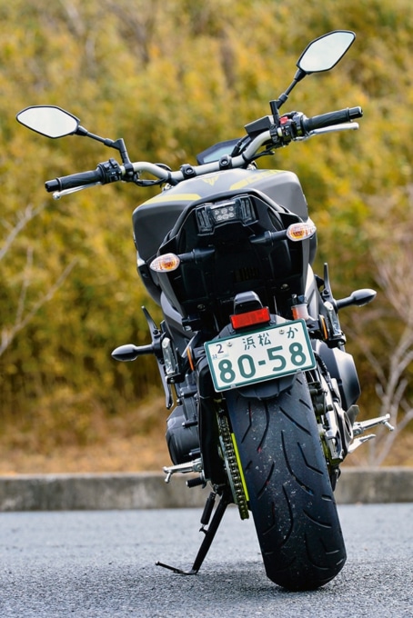 YAMAHA MT-09 リヤビュー