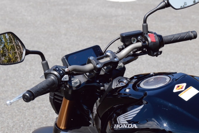 2019年モデル HONDA CB650R ハンドル