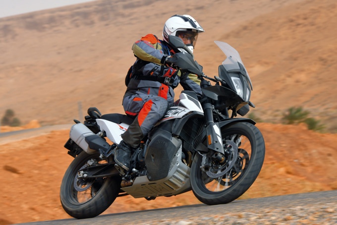 2019年モデル KTM 790アドベンチャーR ダート走行