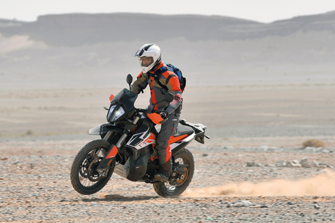 2019年モデル KTM 790アドベンチャーR ダート走行