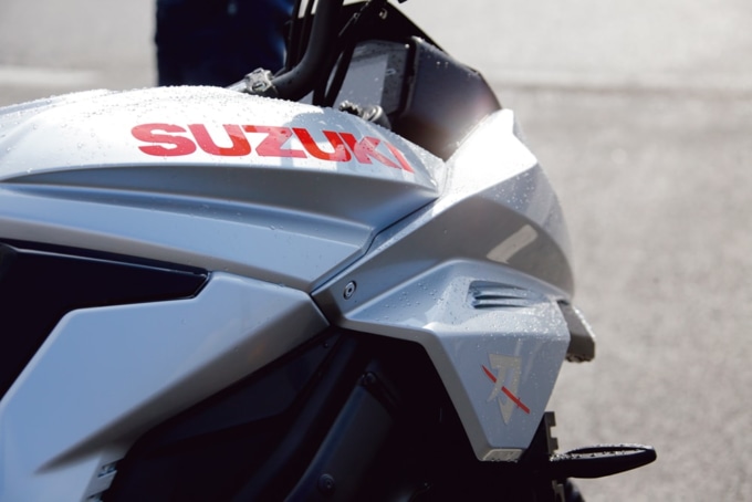 SUZUKI KATANA アッパーカウル