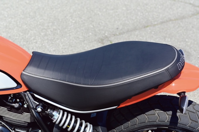 DUCATI SCRAMBLER ICON シート