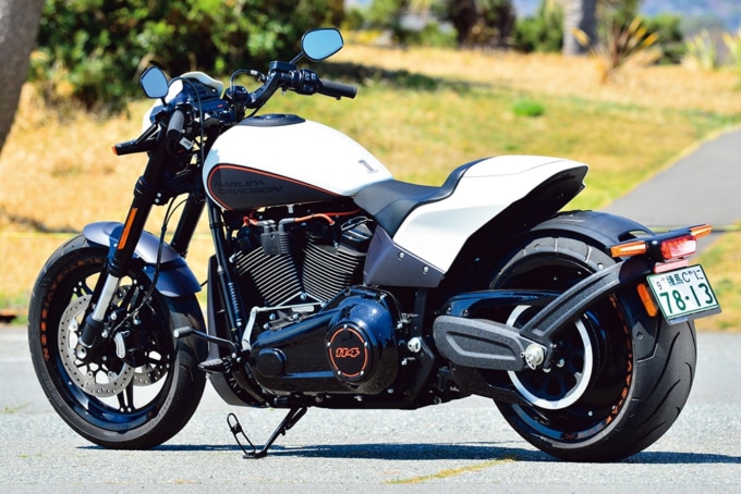 HARLEY-DAVIDSON FXDR114 サイドビュー