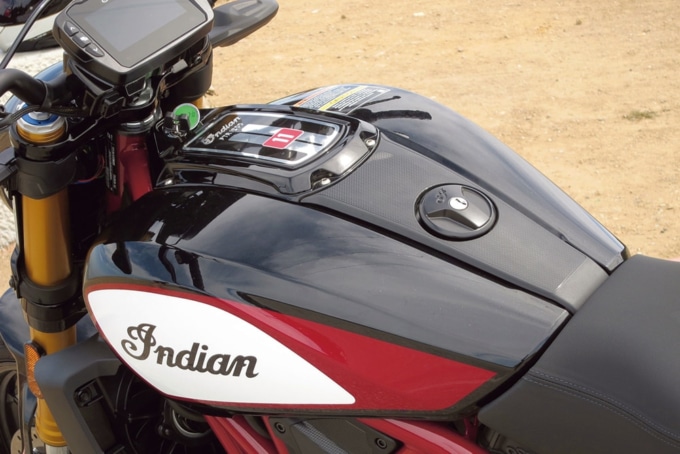 Indian Motorcycle FTR1200S 走行