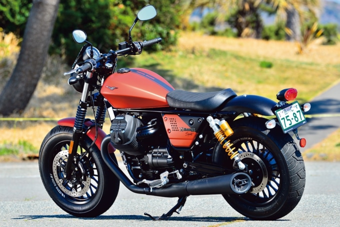 MOTO GUZZI V9 BOBBER SPORT サイドビュー