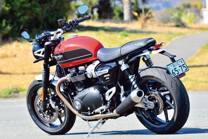 TRIUMPH SPEED TWIN サイドビュー