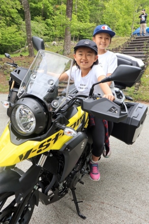 ACO CHiLL CAMP 2019 バイクスペースに展示しているVストローム250