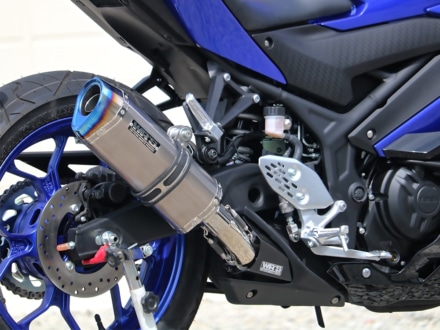 新型YZF-R25 SS-OVALスリップオンサイレンサー ソリッドを装着