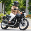 KAWASAKI W800ストリート 走行