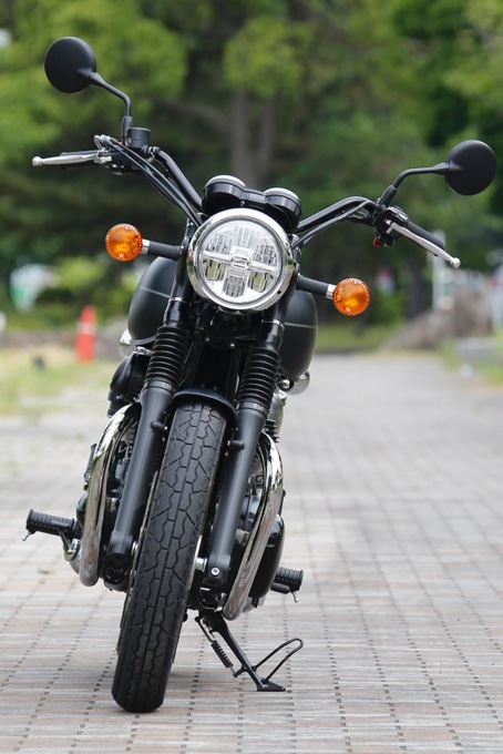 KAWASAKI W800ストリート フロントビュー