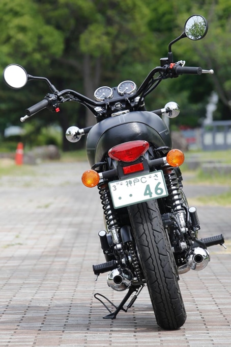 KAWASAKI W800ストリート リヤビュー