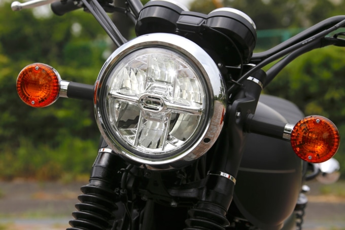 KAWASAKI W800ストリート ヘッドライト