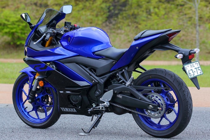 YAMAHA YZF-R3 ABS 左サイドビュー