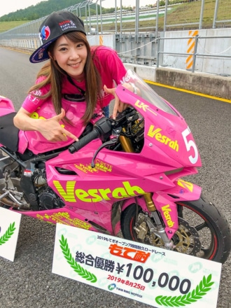 2019もて耐 ベスラブレーキガールのときひろみさん