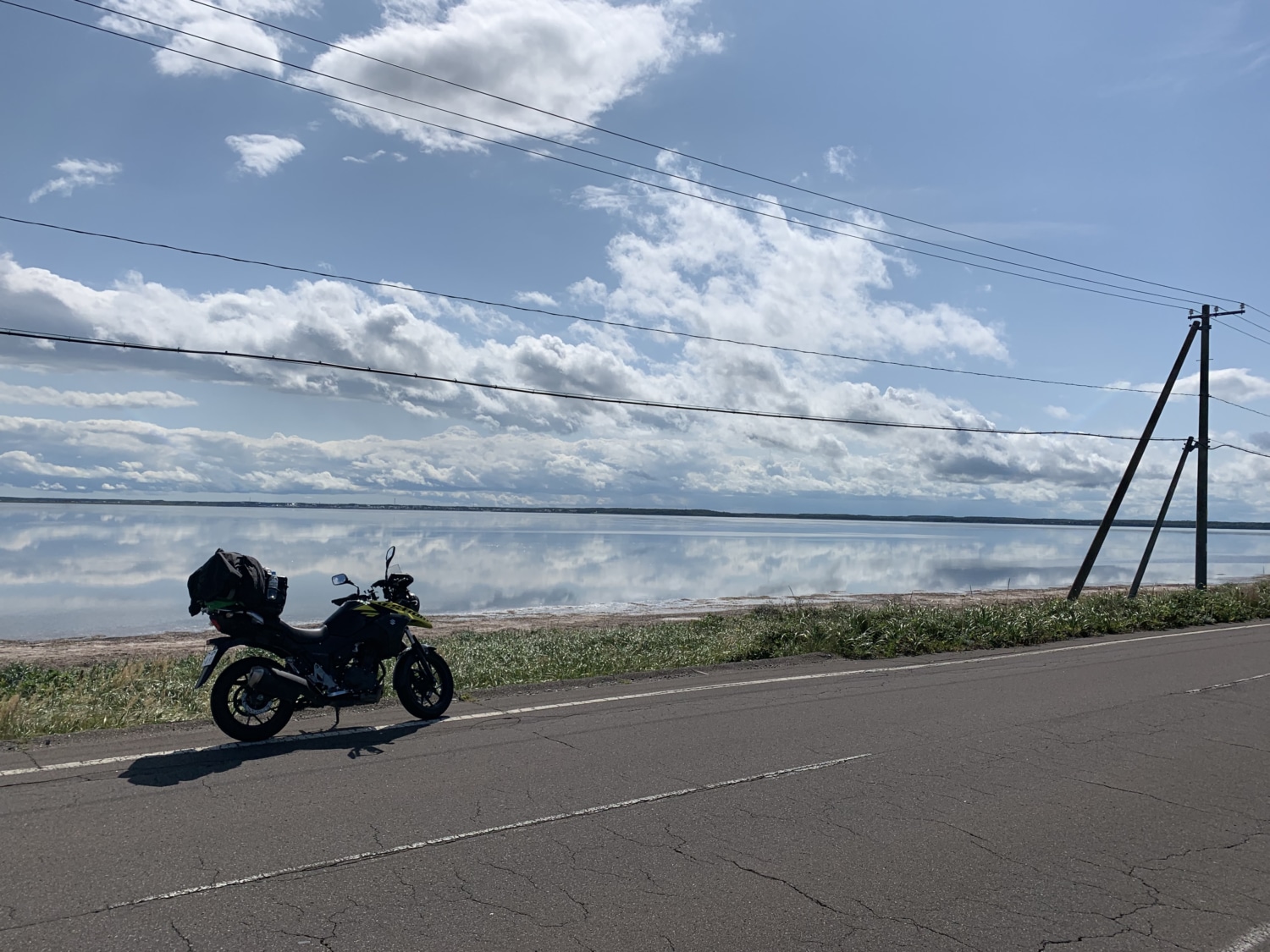 空と海とバイク