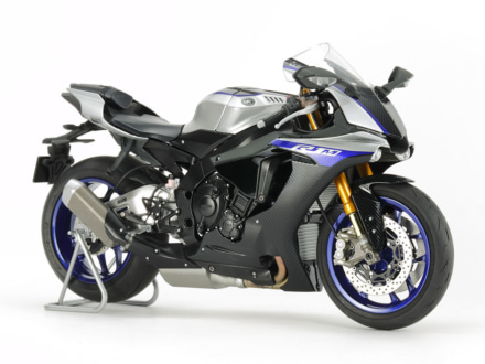 タミヤから買ってすぐに飾れる『1/12 ヤマハ YZF-R1M 2018』が登場！細部までこだわった完成品モデル