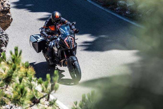 KTM 1290 SUPER ADVENTURE S（POWERPARTS 装着車）