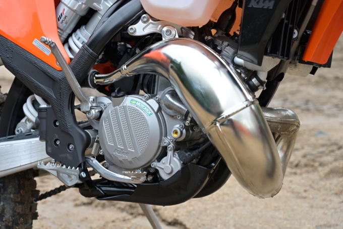 KTM 150EXC TPI 水冷2スト単気筒エンジン