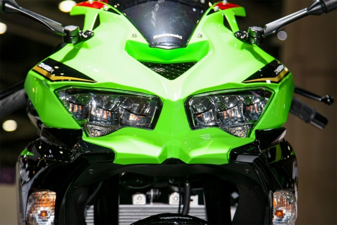 カワサキ Ninja ZX-25R フロントフェイス