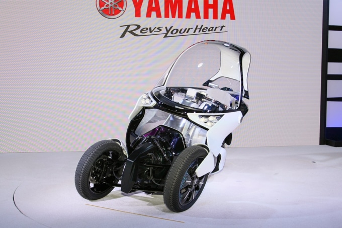 YAMAHA MW-VISION（エムダブリュ ビジョン）の停車時