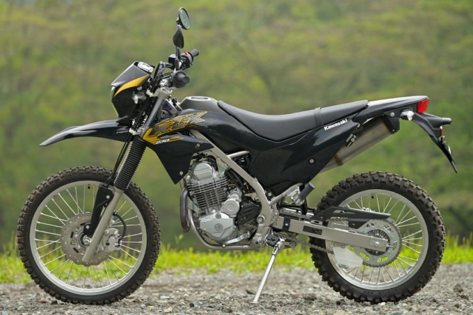 カワサキ KLX230 左サイドビュー