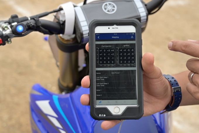 YAMAHA YZ250FXをスマートフォンでエンジンマップを変更