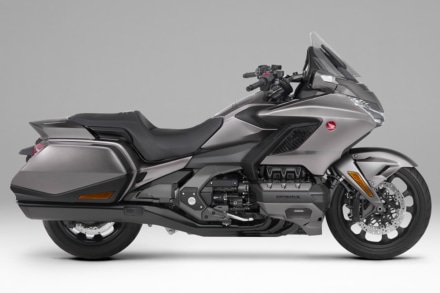 HONDA Gold Wing（2020年モデル）マットマジェスティックシルバーメタリック