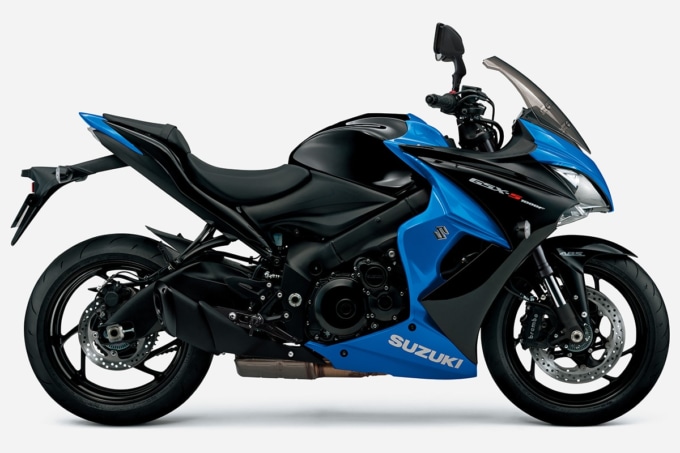 SUZUKI GSX-S1000F ABS（2020年モデル）グラススパークルブラック/トリトンブルーメタリック サイドビュー