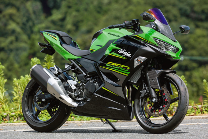 マジカルレーシング ストリートボディワーク for Ninja250 デモ車