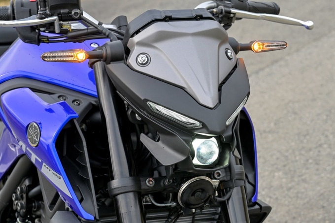 YAMAHA MT-25（2020年モデル）ヘッドライト