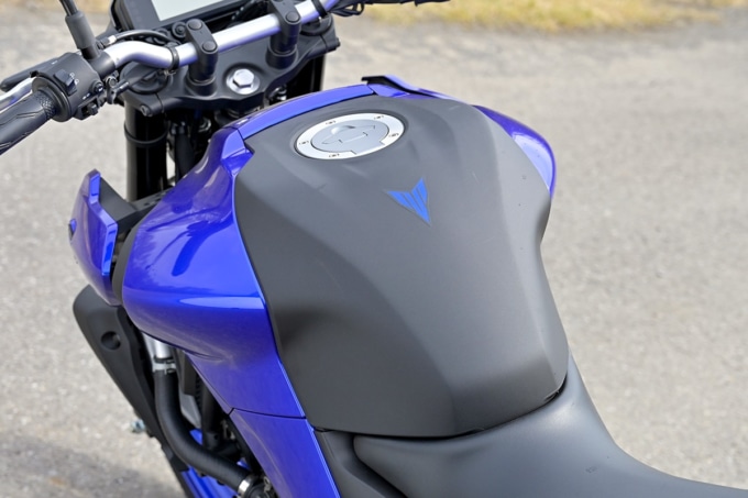 YAMAHA MT-25（2020年モデル）タンク