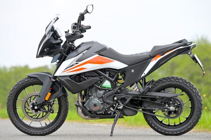 KTM 390ADVENTURE（2020年モデル）左サイドビュー