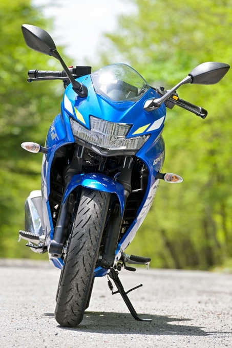 SUZUKI GIXXER SF250 フロントビュー