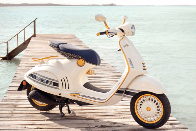 Dior & Vespa コラボスクーター「Vespa 946 Christian Dior」