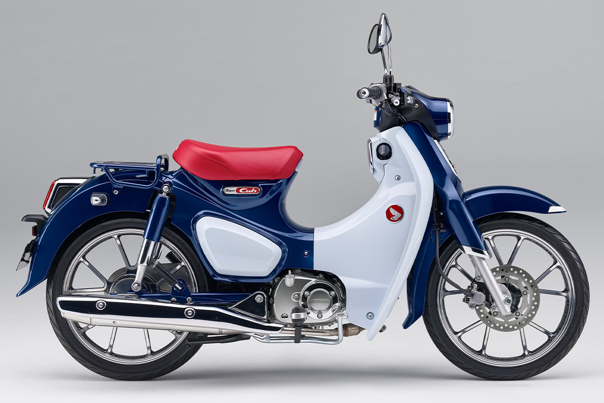 レトロモダンなボディをさらに引き締める黒が追加 年モデルのスーパーカブ C125は7月31日発売 バイクニュース タンデムスタイル