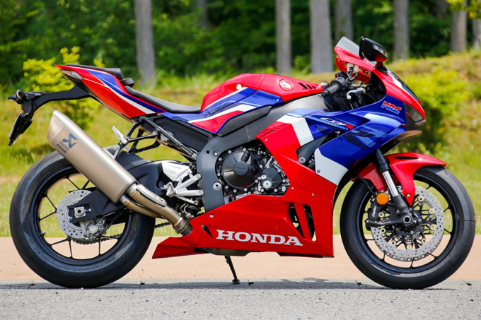 ホンダ CBR1000RR-R FIREBLADE 右サイドビュー