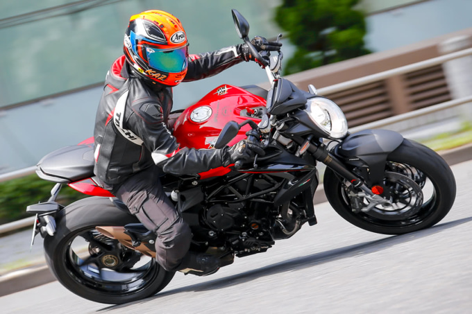 MV AGUSTA BRUTALE800 ROSSO 走行