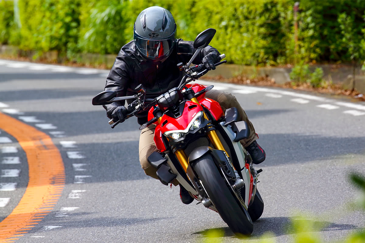 Ducati Streetfighter V4 S 見かけによらぬオールマイティモデル バイクインプレッション タンデムスタイル