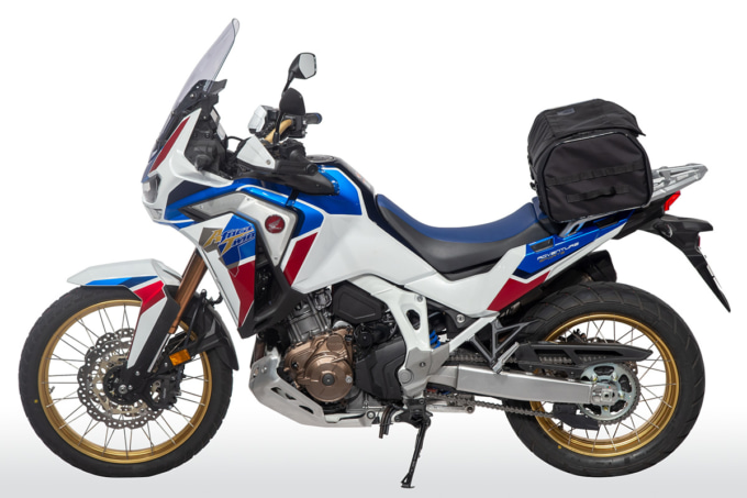 GWM X-OVER（クロスオーバー）リアバッグ 装着イメージ：HONDA CRF1000L AFRICA TWIN