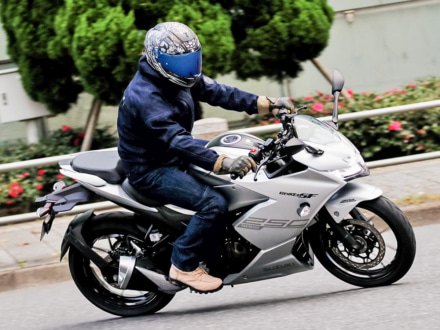 ゴアテックスって知ってる？なぜバイクシーンとの相性がいいと言われるのかを徹底解説！