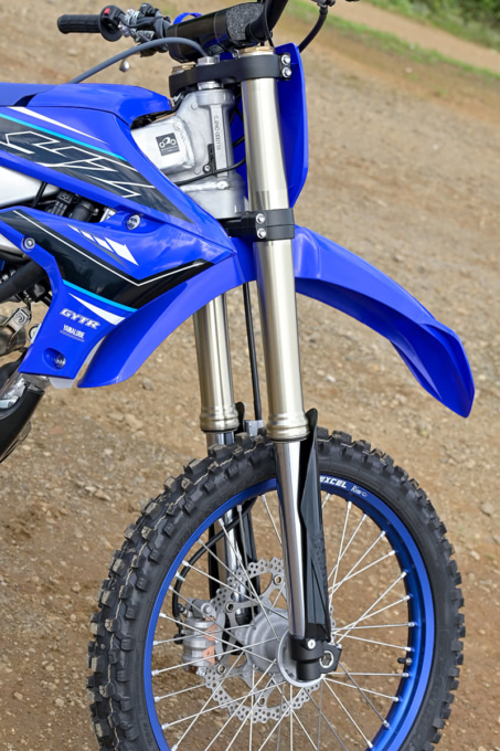 2021年モデル YAMAHA YZ450FXのフロント足まわり